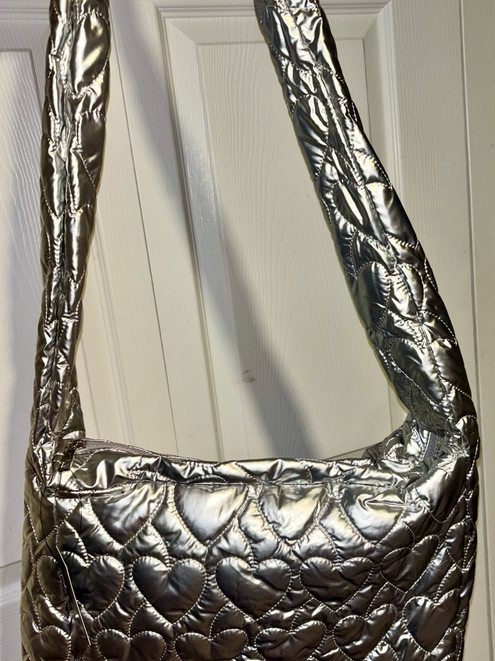 NWT Forever 21 Quilted Hearts Silver Metallic Crossbody Handbag Purse - Picture 2 of 9